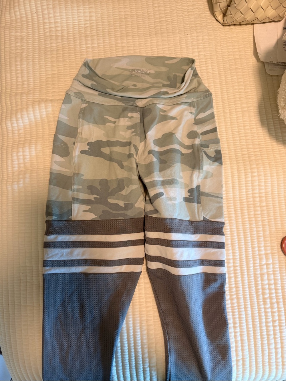 Bombshell Camo Gray Active Leggings